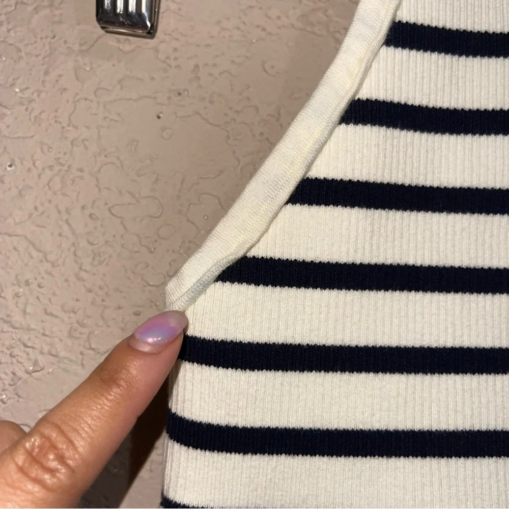 Celine | Mesh Striped Sports Bra Size: Small - Picture 8 of 8